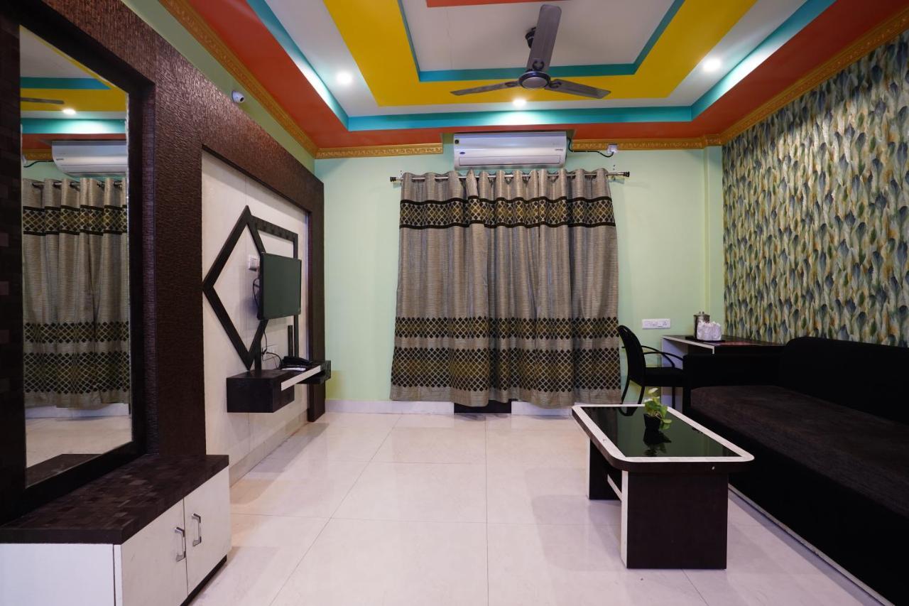 סיליגורי Tirupati Lodge Njp מראה חיצוני תמונה