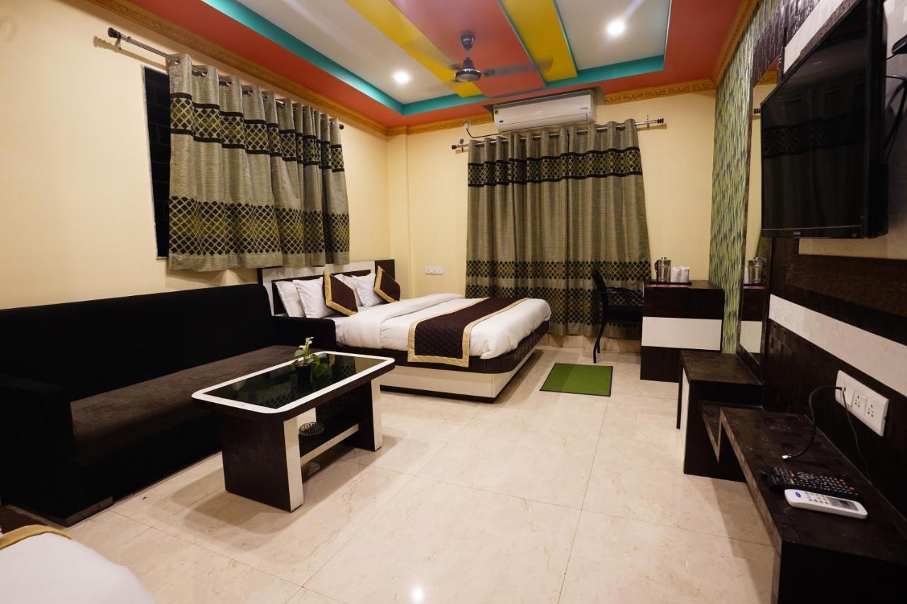 סיליגורי Tirupati Lodge Njp מראה חיצוני תמונה