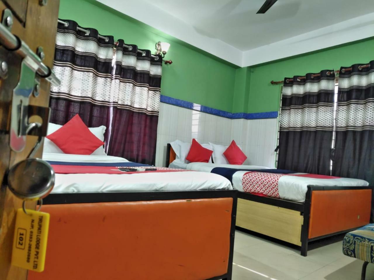 סיליגורי Tirupati Lodge Njp מראה חיצוני תמונה