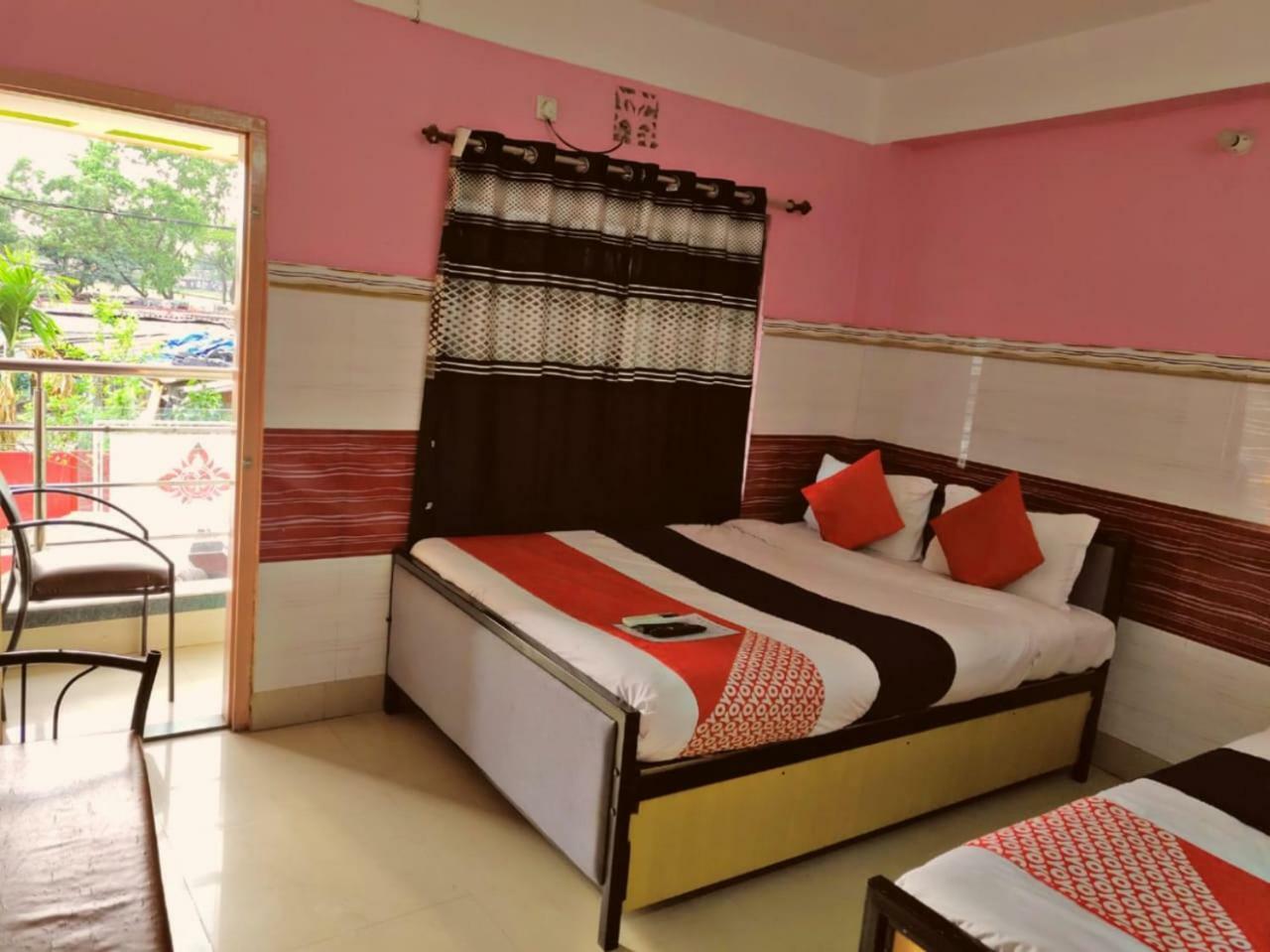 סיליגורי Tirupati Lodge Njp מראה חיצוני תמונה