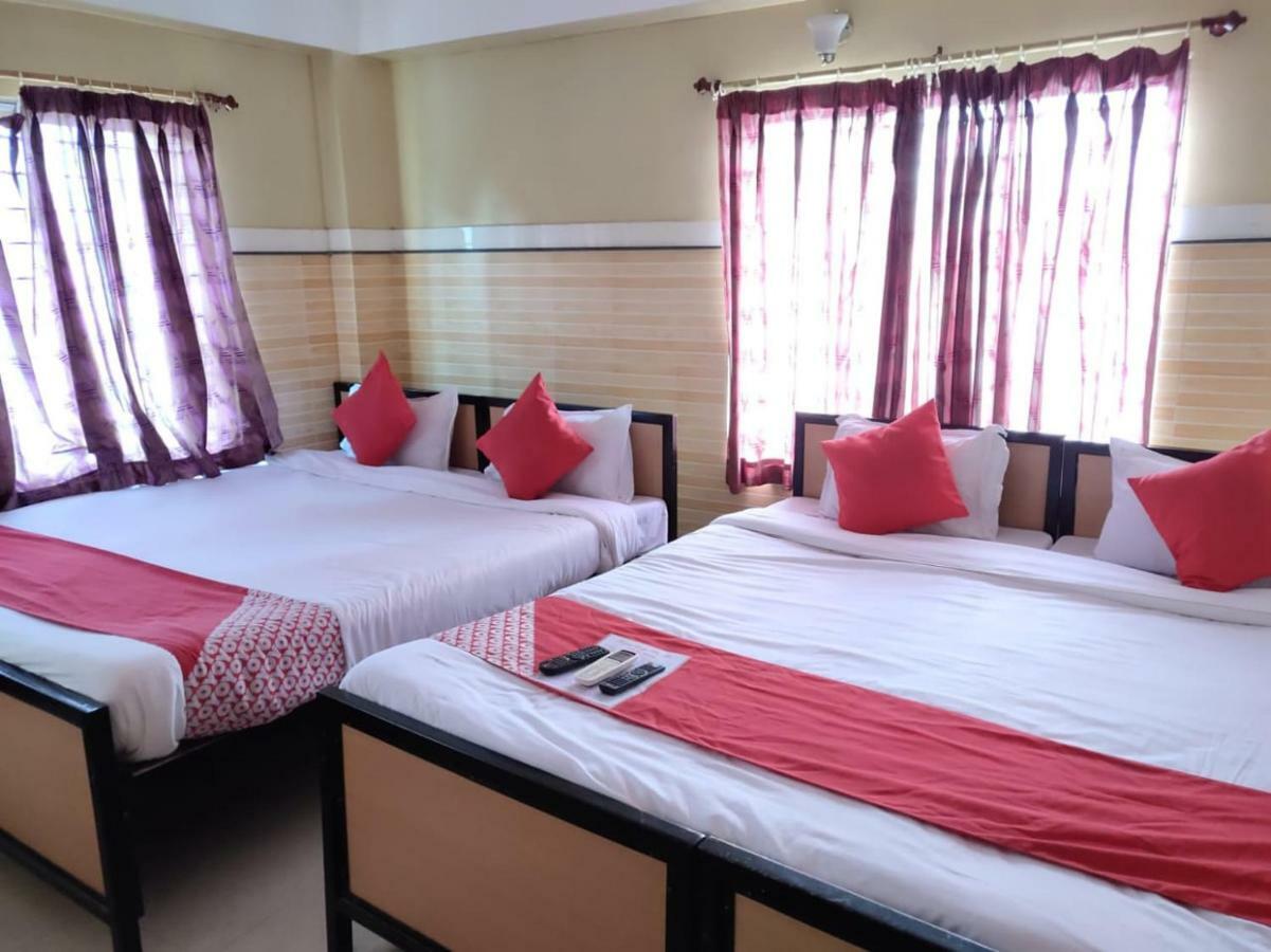 סיליגורי Tirupati Lodge Njp מראה חיצוני תמונה